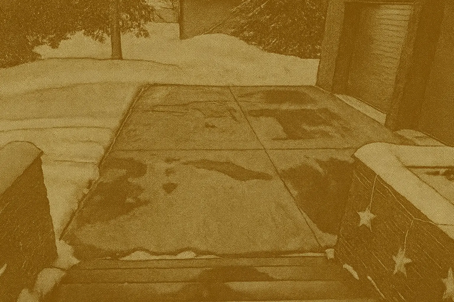 Canadian driveway with effective drainage solutions to prevent ice build-up during winter